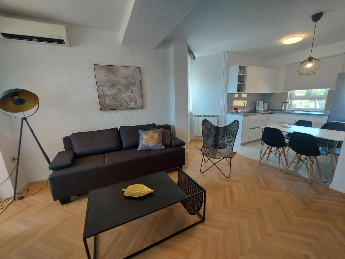 Apartments Fugosic Пунат Экстерьер фото